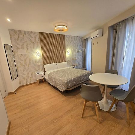 מדריד Hostal Comercial מראה חיצוני תמונה