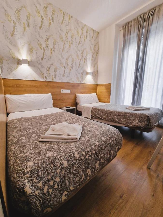 מדריד Hostal Comercial מראה חיצוני תמונה