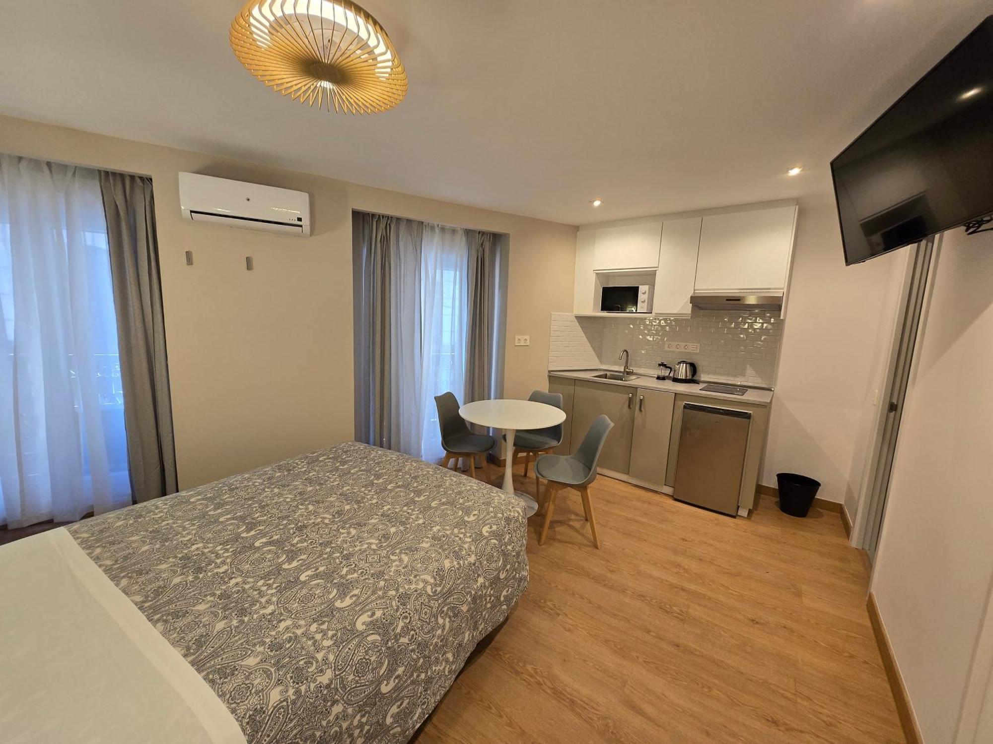 מדריד Hostal Comercial מראה חיצוני תמונה