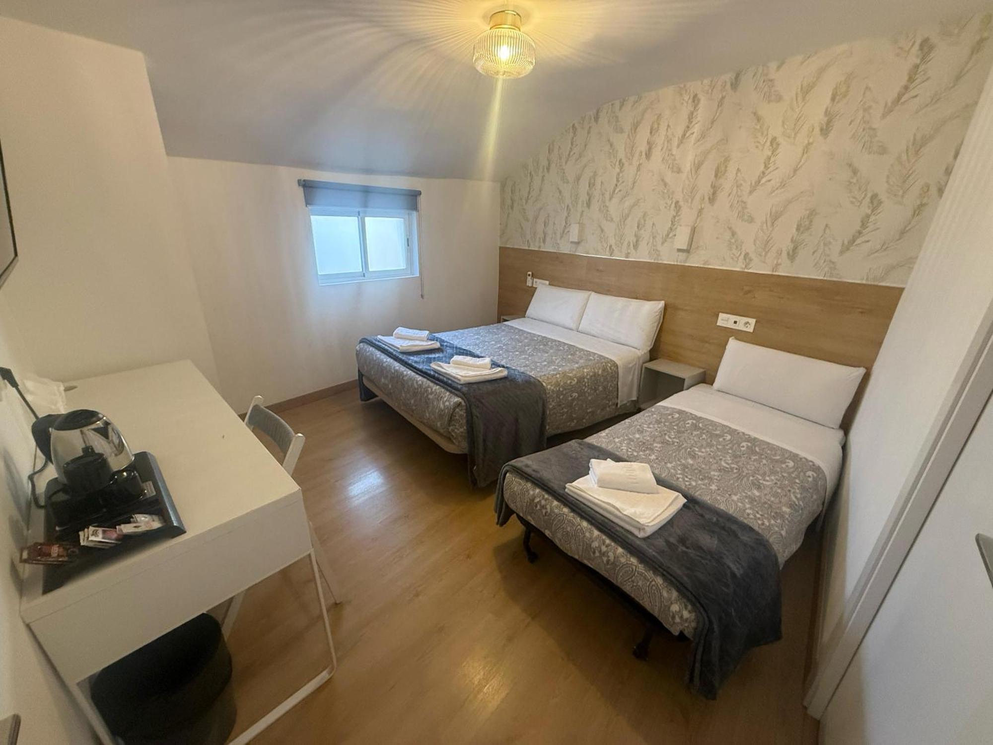 מדריד Hostal Comercial מראה חיצוני תמונה